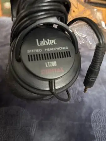 Headphones Labtec stereo model LT200 excellent condition