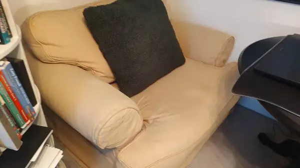 CHAIR COMFY AND NATURAL MATERIALS