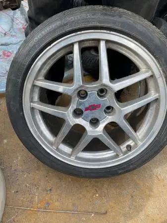 1 CORVETTE WHEEL  AND TIRE 18”