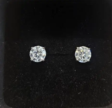 14K GOLD 2.14 carats IGI Certification Reports Diamond Earrings