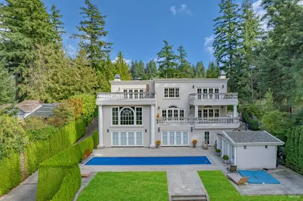 (PLH_REF#2105)Magnificent STONEHILL ESTATE! A private gated .54 acre