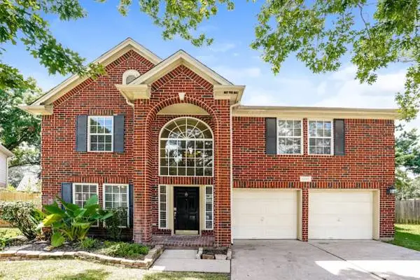 Spacious Home with Washer and Dryer Hookups