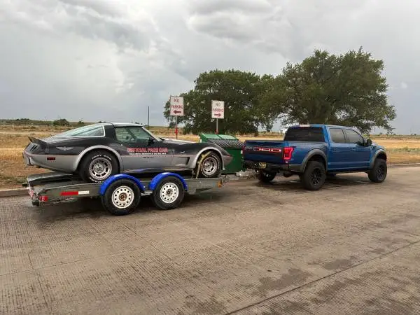 2016 Penske car hauler