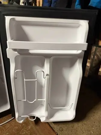Black decker fridge
