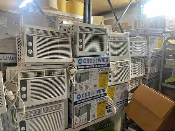NEW OPEN BOXES 5,000 BTU WINDOW AIR-CONDITIONERS. ALL NEW!!