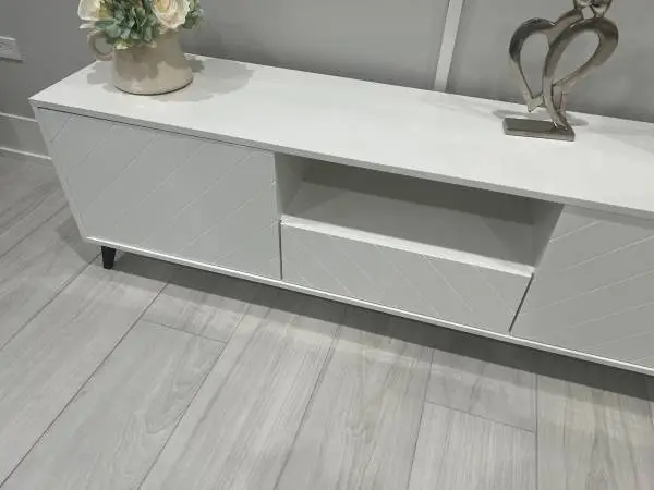 Entertainment center table