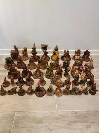 (41ct) GNOME SCULPTURES BY TOM CLARK WITH COA CERTIFICATES