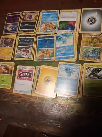 200 pokeman cards