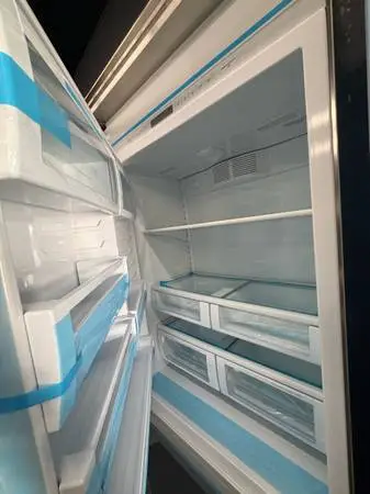 Built-In 5 Series Refrigerator Bottom Freezer