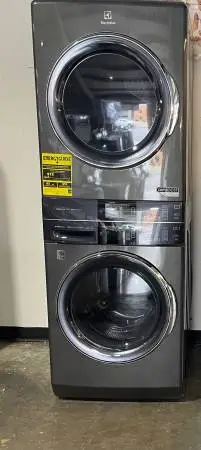 BOUGHT FOR ADU NO LONGER NEED LAUNDRY CENTER
