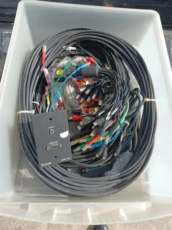 LOTS WIRES & HOOKUPS