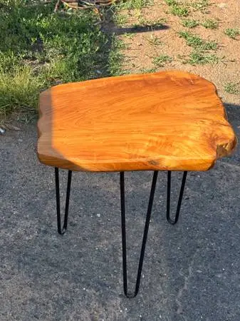 Live Edge Wooden End/Side Table/Stool