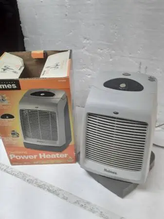 Holmes Oscillating Power Heater. In Great Condition.