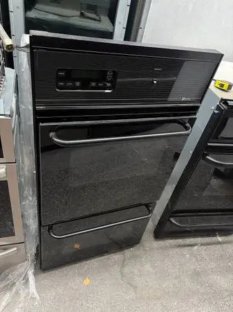 MAYTAG GAS OVEN BLACK