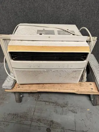 WINDOW AIR CONDITIONER TOSHIBA 6000