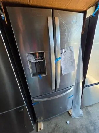 30 whirlpool stainless steel compact French door refrigerator ice wat
