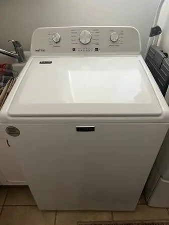 Maytag Washing machine only 2 years old like new