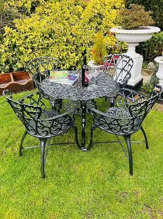 Aluminum Vintage Large Patio Table and Chairs