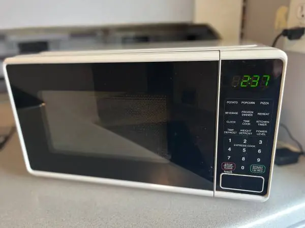 Microwave /Perfect for college student