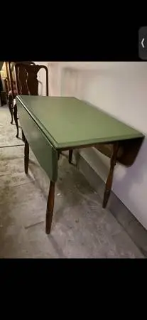 Drop leaf table