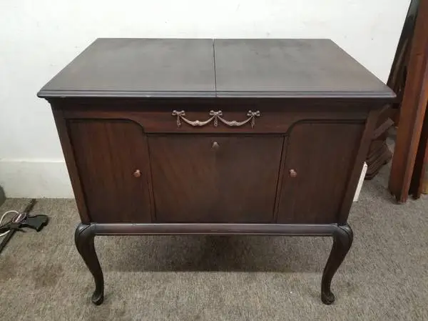 Brunswick Radiola III A Stereo Console