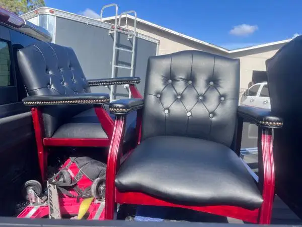 Eight High End Office Sitting Chairs Perfect For Waiting Room