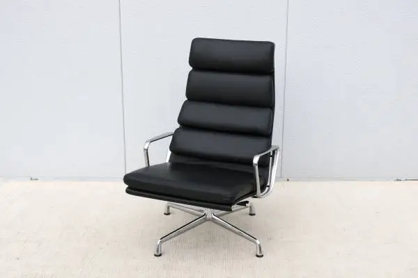 Mid-Century Modern Herman Miller Eames Soft Pad Lounge Chair in Black