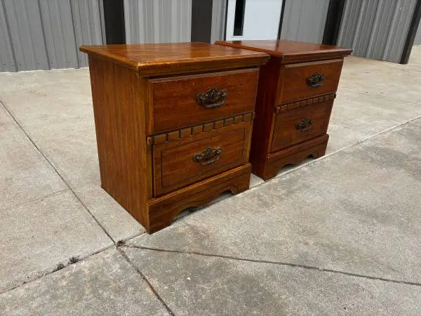 2 Matching Medium Oak Finished 2 Drawer Bedside Tables