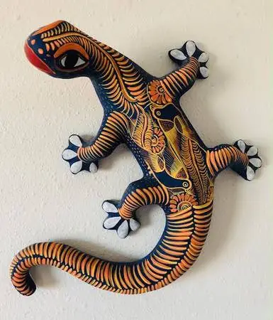 LARGE HAND-PAINTED MEXICAN CLAY SALAMANDER....hangs on the wall!