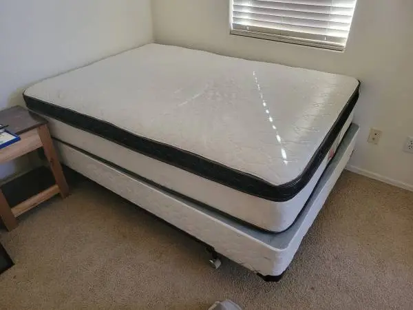 Double Bed w/Bed Frame