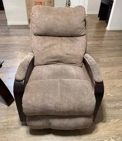 Couches (3 pieces: sofa, loveseat all recliners)
