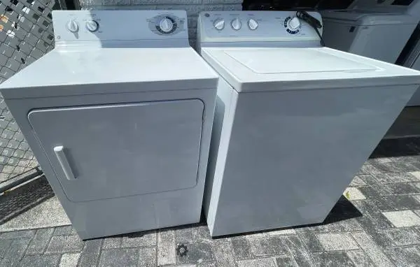 GE Washer&dryer Set / Lavadora&Secadora Combo (WPB)
