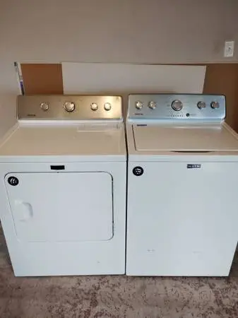 Maytag washer and gas dryer set like new