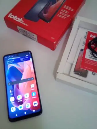 Motorola Moto g unlocked(total wireless)no emails like new $90