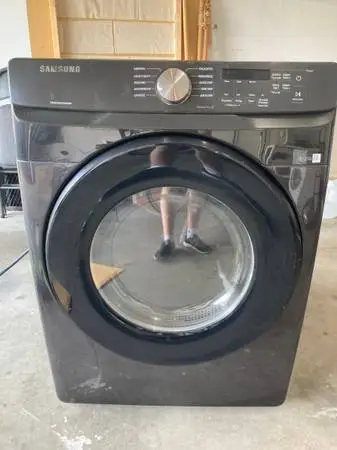 Samsung 7.5 cu. ft. Electric Dryer DVE45T6000V Black