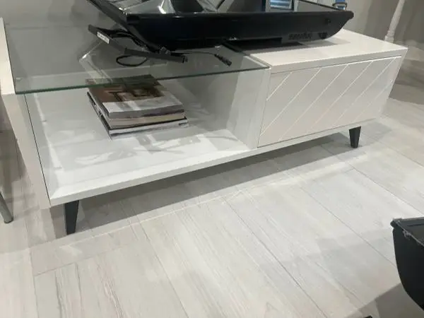 Entertainment center