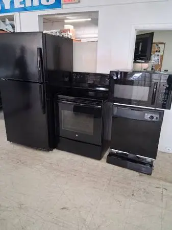 Full Kitchen Appliance By GE