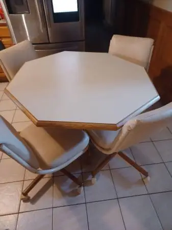 TABLE AND CHAIRS