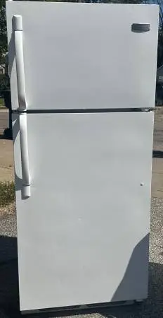 Frigidaire Fridge Refrigerator / Freezer