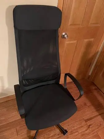 IKEA MARKUS OFFICE CHAIR VISSLE DARK GRAY