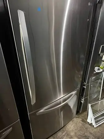 Bottom freezer Lg refrigerator