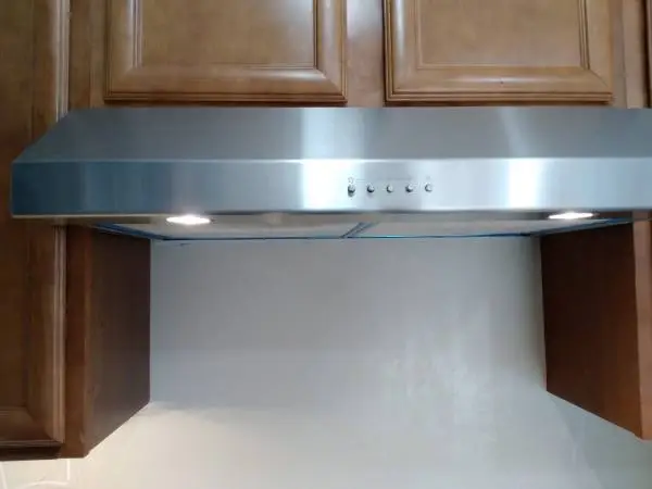 Used, Broan-NuTone Three-Speed Glacier Under-Cabinet Range Hood