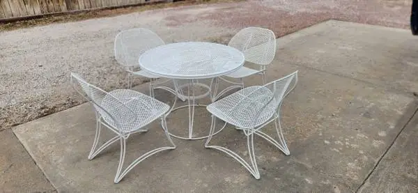 SALTERINI ORANGE SLICE CLAM SHELL PATIO SET.. VERY RARE...............