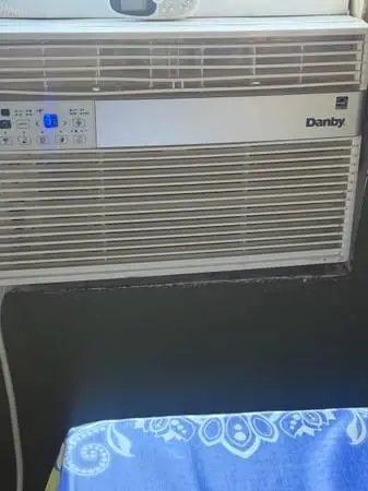 Window Air conditioner