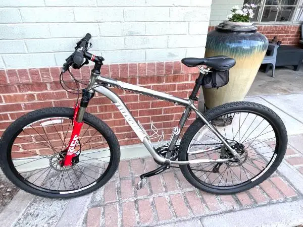 29 ER -LIKE NEW !!