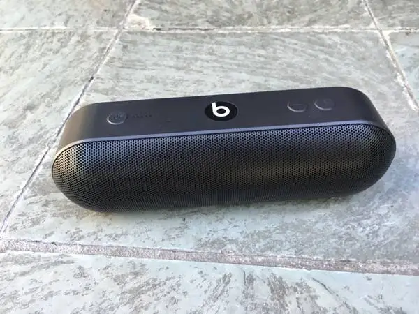 Apple Beats Pill Plus (v2.0) Bluetooth Speaker NIB (like NEW)