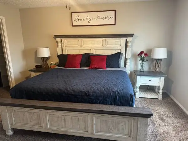 🏡 HUGE MOVING SALE – Fully Furnished 4-Bedroom Home