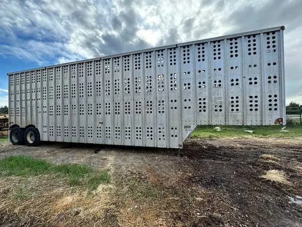 40 Merritt Livestock trailer