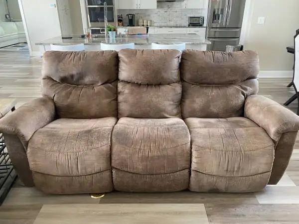 Lazy boy couch recliner