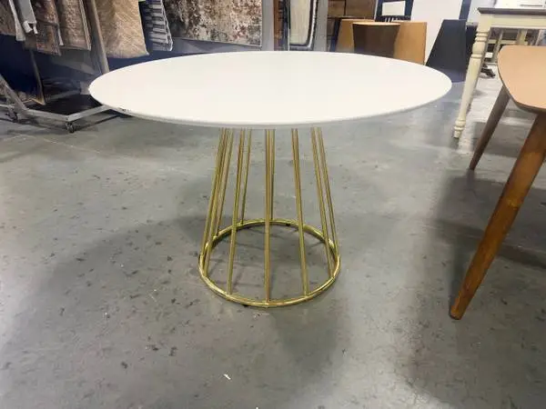 Everly Quinn StrathmoreWhite Round Gold Metal Base Dining Table